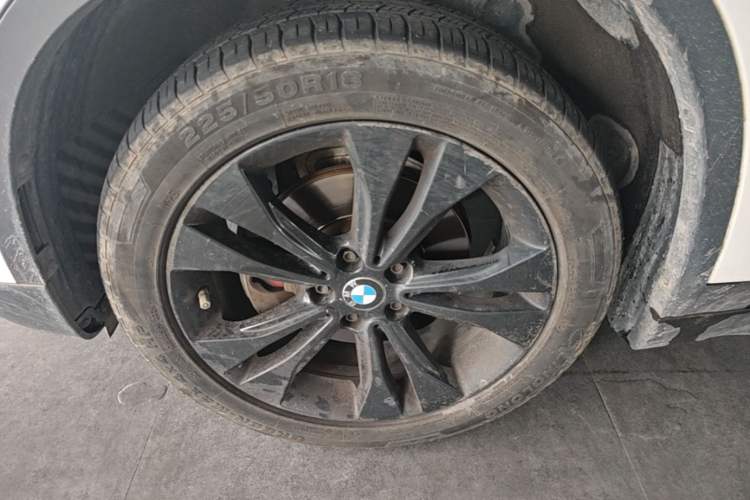 Used BMW X1 2021 Restyled sDrive20Li Fashion Version Left Front Wheel Hub