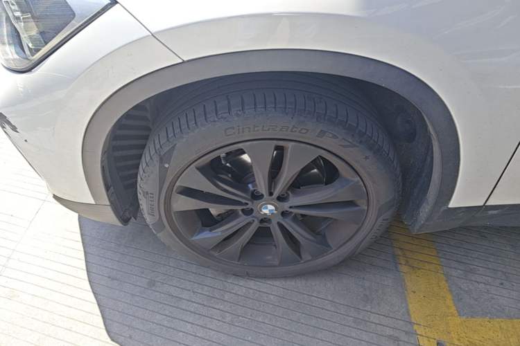 Used BMW X1 2021 Restyled sDrive20Li Fashion Version Left Front Wheel Hub