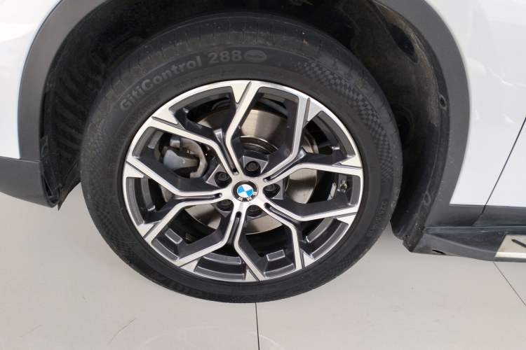 Used BMW X1 2021 Restyled sDrive25Li Leading Edition Left Front Wheel Hub