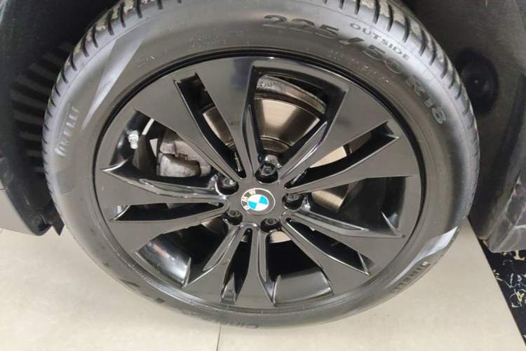 Used BMW X1 2021 sDrive20Li Fashion Model Left Front Wheel Hub