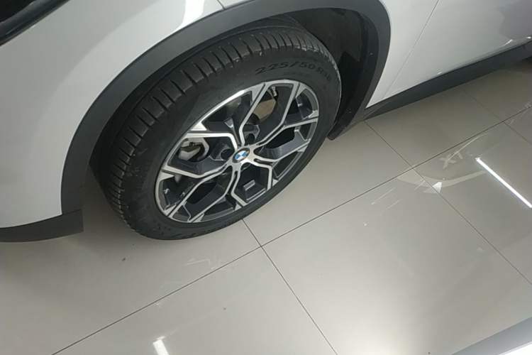 Used BMW X1 2021 Restyled sDrive25Li Leading Edition Left Front Wheel Hub