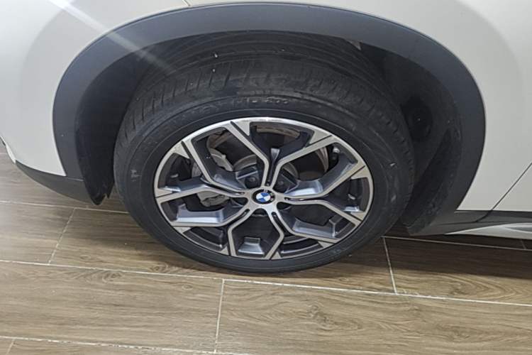 Used BMW X1 2021 sDrive20Li Premium Edition Left Front Wheel Hub