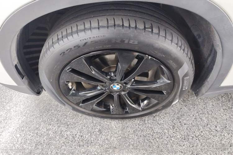 Used BMW X1 2021 sDrive20Li Fashion Model Left Front Wheel Hub