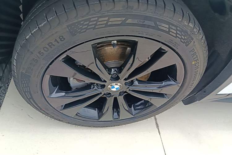 Used BMW X1 2021 Restyled sDrive20Li Fashion Version Left Front Wheel Hub