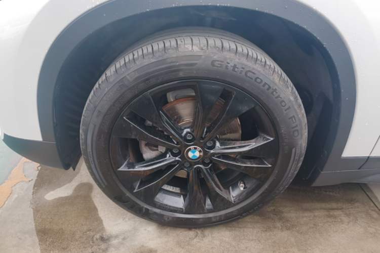 Used BMW X1 2021 sDrive20Li Fashion Model Left Front Wheel Hub