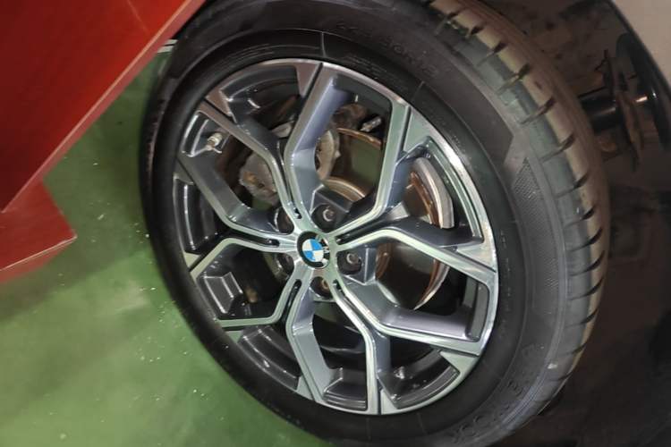 Used BMW X1 2021 sDrive20Li Premium Edition Left Front Wheel Hub