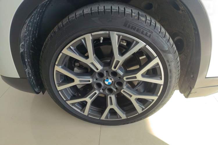 Used BMW X1 2021 Revised xDrive25Li Premium Edition Left Front Wheel Hub