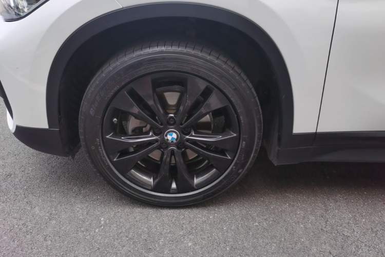 Used BMW X1 2021 Restyled sDrive20Li Fashion Version Left Front Wheel Hub