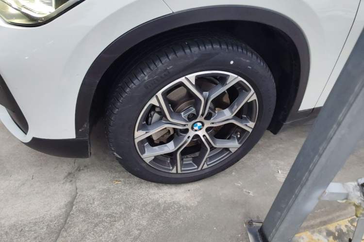 Used BMW X1 2021 Restyled sDrive25Li Leading Edition Left Front Wheel Hub