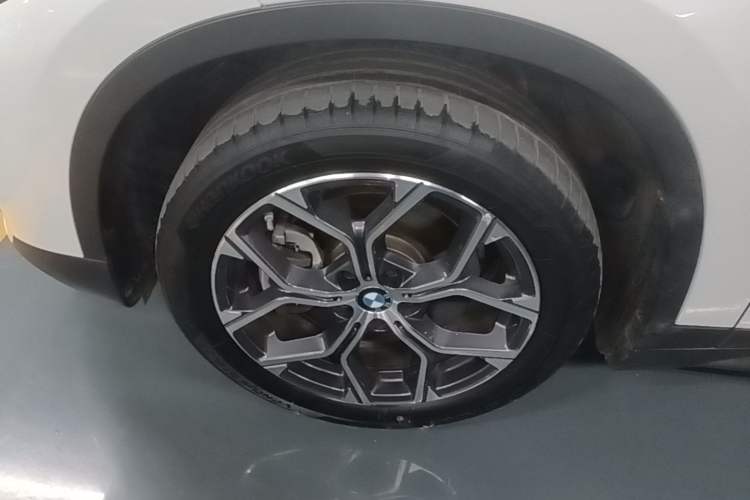 Used BMW X1 2021 sDrive25Li Leading Model Left Front Wheel Hub