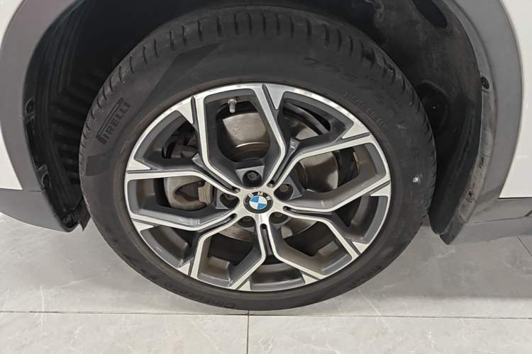 Used BMW X1 2021 Restyled sDrive25Li Leading Edition Left Front Wheel Hub