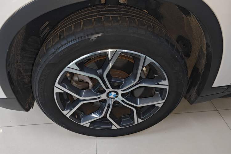 Used BMW X1 2021 sDrive25Li Leading Model Left Front Wheel Hub