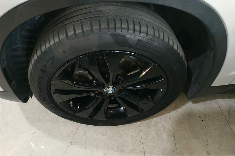 Used BMW X1 2021 sDrive20Li Fashion Model Left Front Wheel Hub