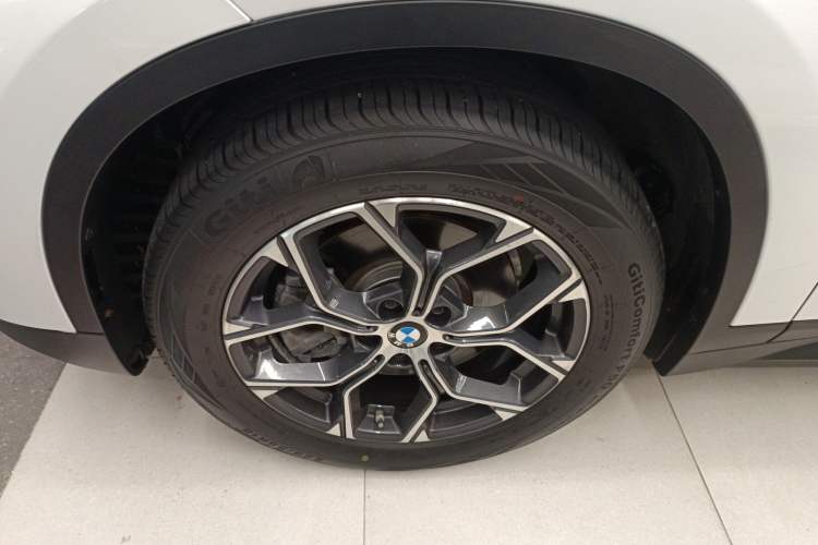 Used BMW X1 2021 Restyled sDrive25Li Leading Edition Left Front Wheel Hub