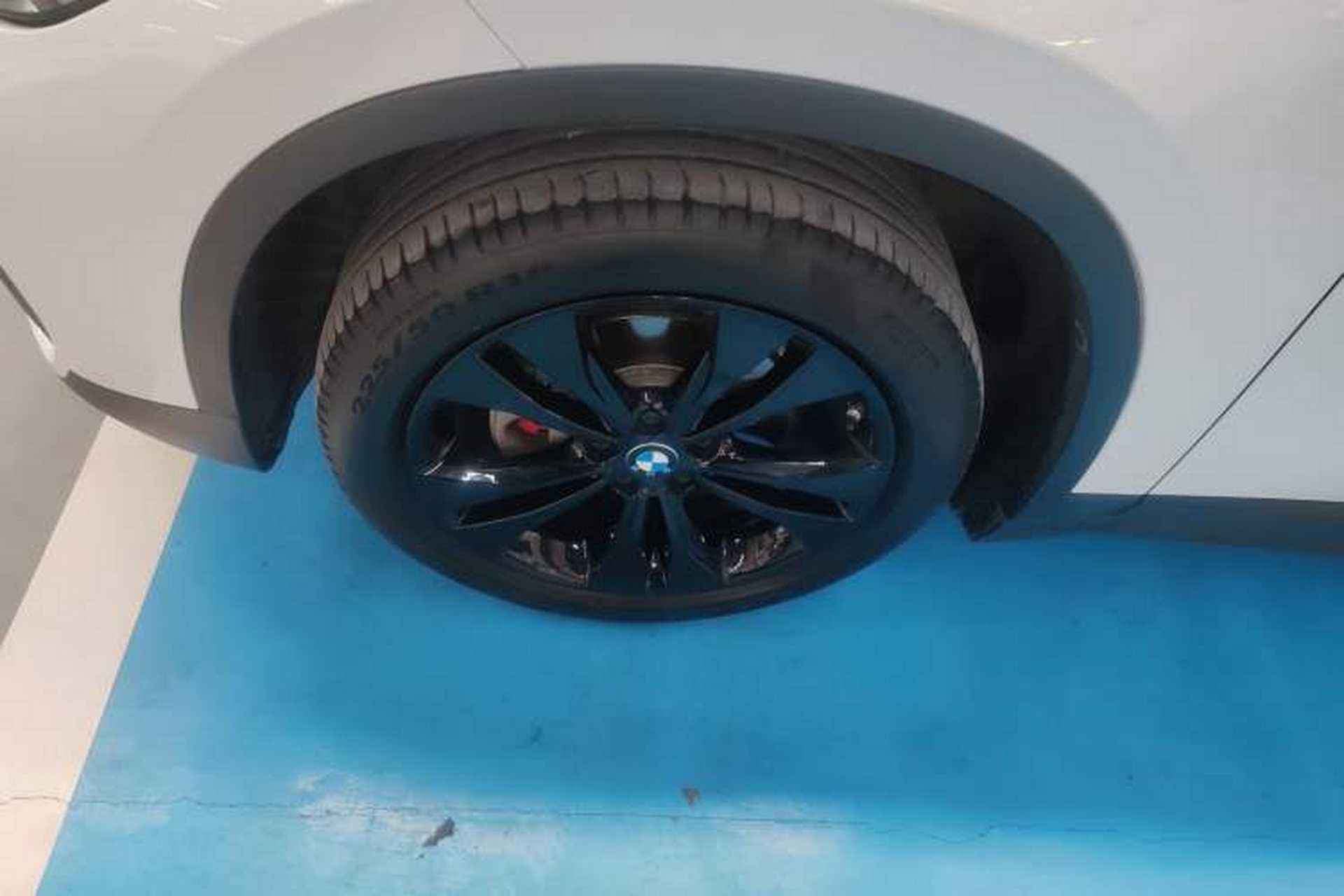 Used BMW X1 2021 sDrive20Li Fashion Model Left Front Wheel Hub