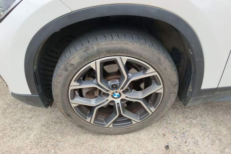 Used BMW X1 2021 Restyled sDrive25Li Leading Edition Left Front Wheel Hub