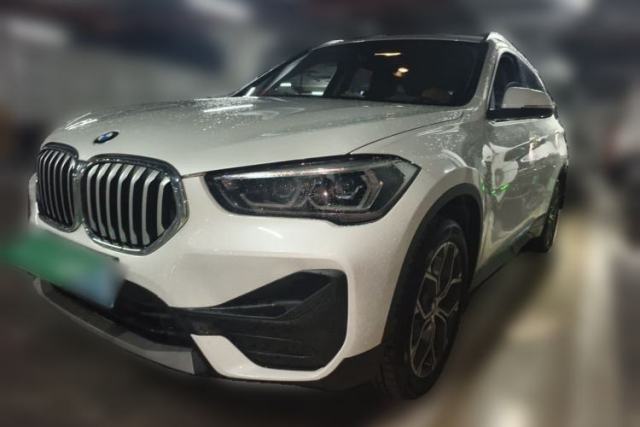 Ojetý BMW X1 2021 sDrive25Li Leading Model