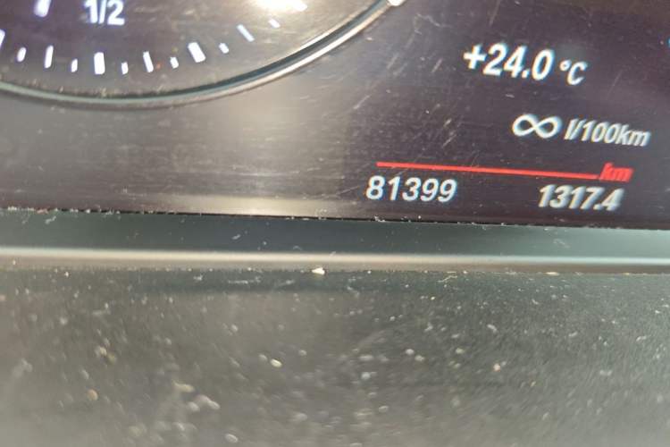 Used BMW X1 2021 sDrive20Li Premium Edition Odometer Close Up