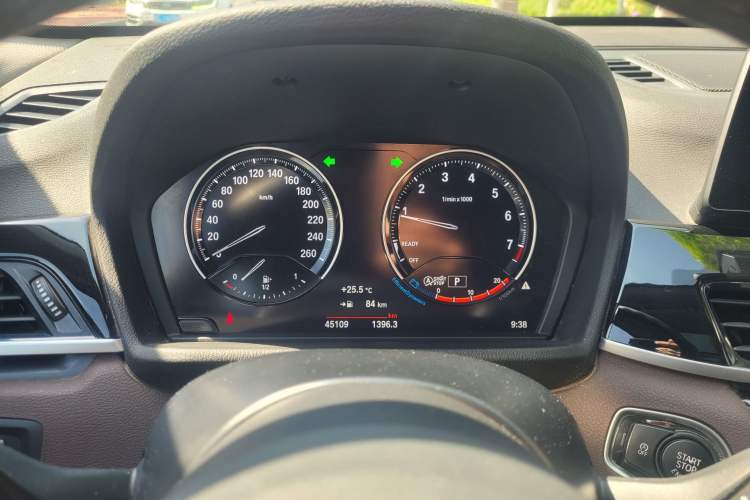 Used BMW X1 2021 sDrive25Li Leading Model Odometer Close Up