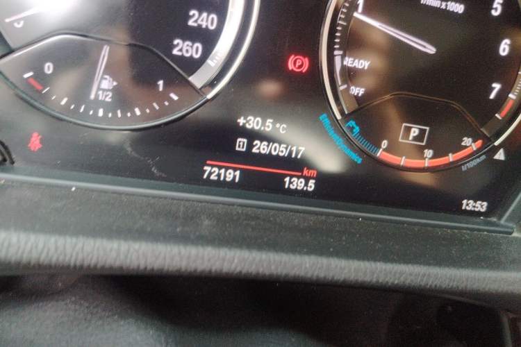 Used BMW X1 2021 sDrive25Li Leading Model Odometer Close Up