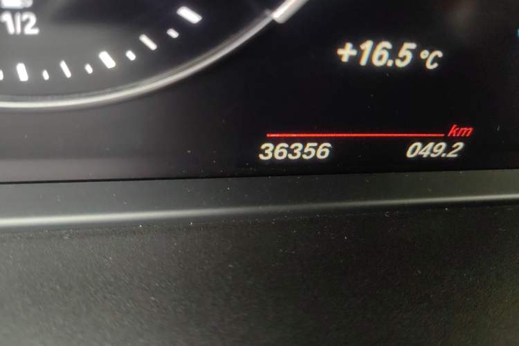 Used BMW X1 2021 sDrive20Li Premium Edition Odometer Close Up