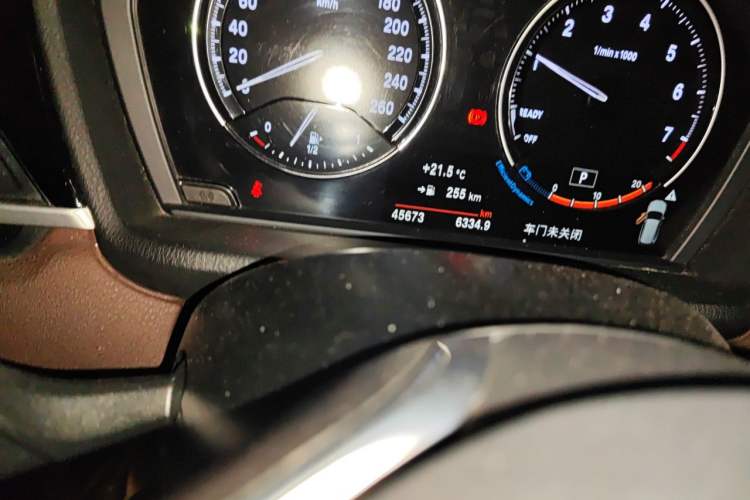 Used BMW X1 2021 sDrive20Li Fashion Model Odometer Close Up