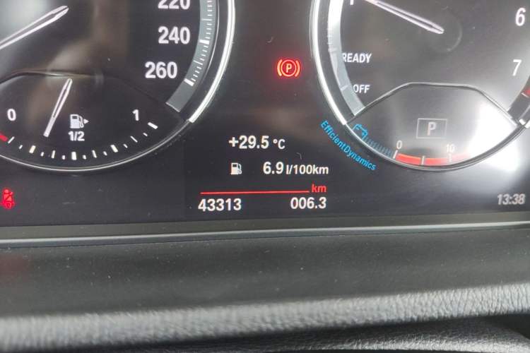 Used BMW X1 2021 Restyled sDrive25Li Leading Edition Odometer Close Up