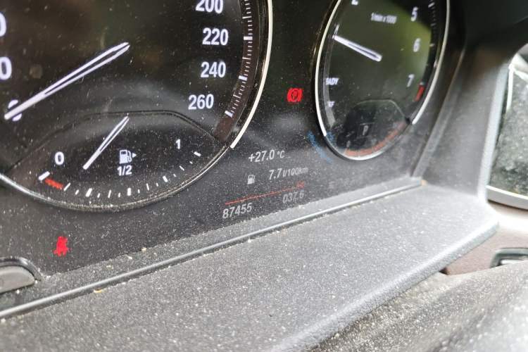 Used BMW X1 2021 sDrive20Li Fashion Model Odometer Close Up