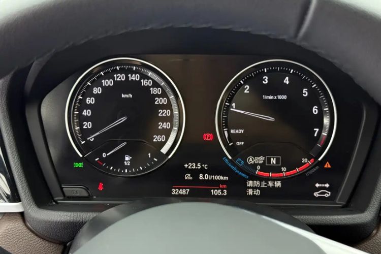 Used BMW X1 2021 sDrive20Li Fashion Model Odometer Close Up