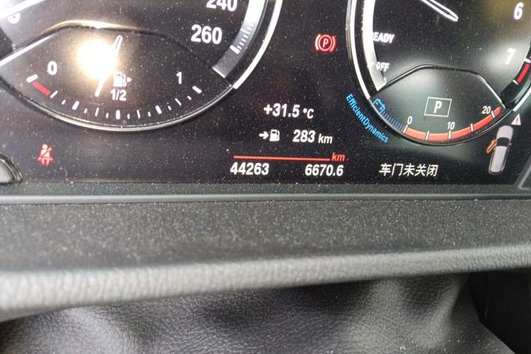 Used BMW X1 2021 sDrive25Li Leading Model Odometer Close Up