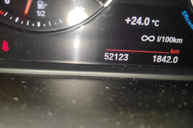 Used BMW X1 2021 sDrive25Li Leading Model Odometer Close Up