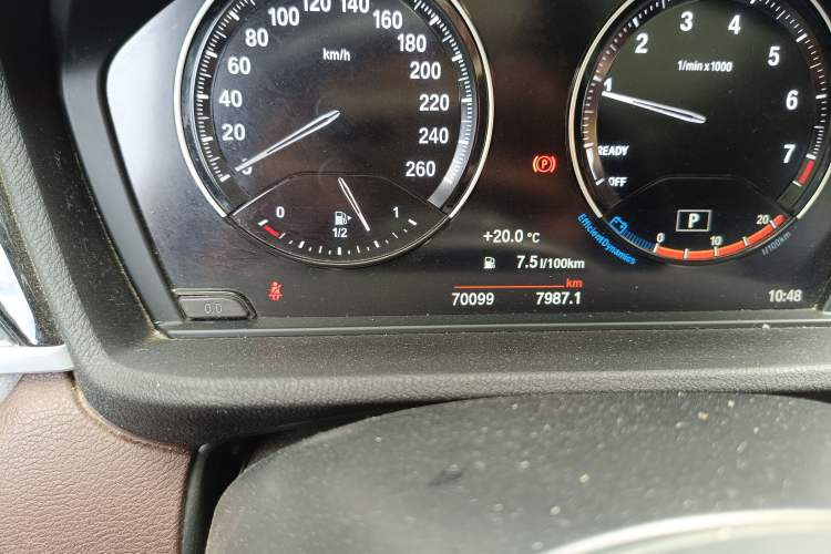Used BMW X1 2021 sDrive20Li Fashion Model Odometer Close Up