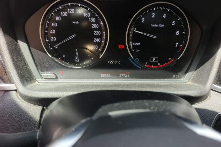 Used BMW X1 2021 sDrive20Li Fashion Model Odometer Close Up