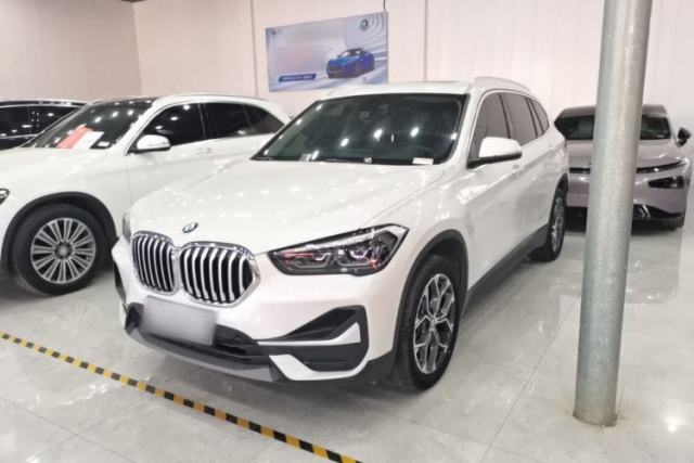 Ojetý BMW X1 2021 sDrive25Li Leading Model