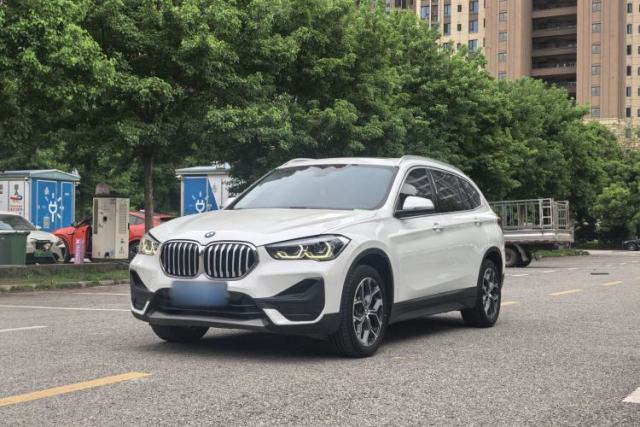 Ojetý BMW X1 2021 Restyled sDrive25Li Leading Edition