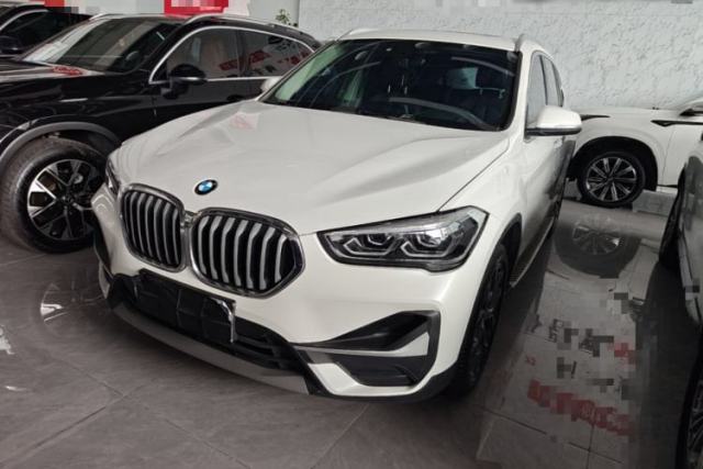 Ojetý BMW X1 2021 Restyled sDrive25Li Leading Edition
