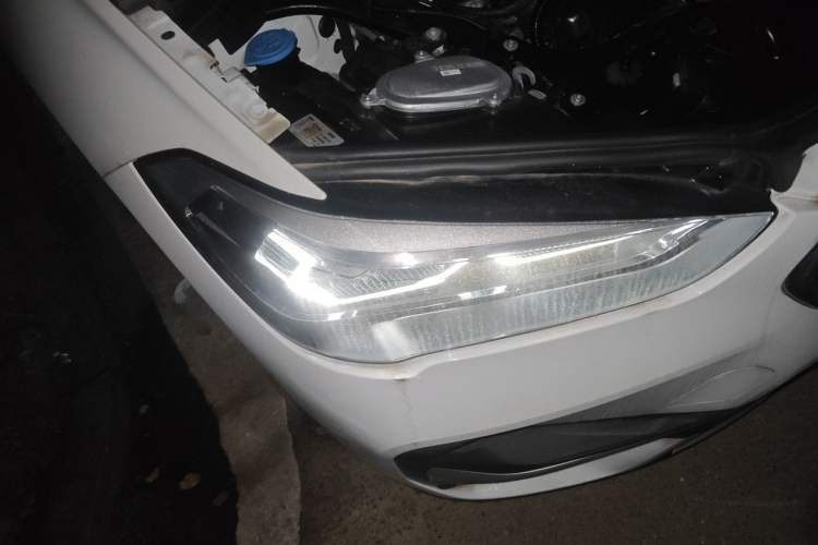 Used BMW X1 2021 xDrive25Li Luxury Model Right Front Headlight
