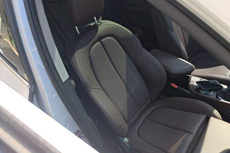 Used BMW X1 2021 Restyled sDrive25Li Leading Edition Right Front Seat