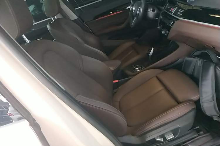 Used BMW X1 2021 sDrive25Li Leading Model Right Front Seat