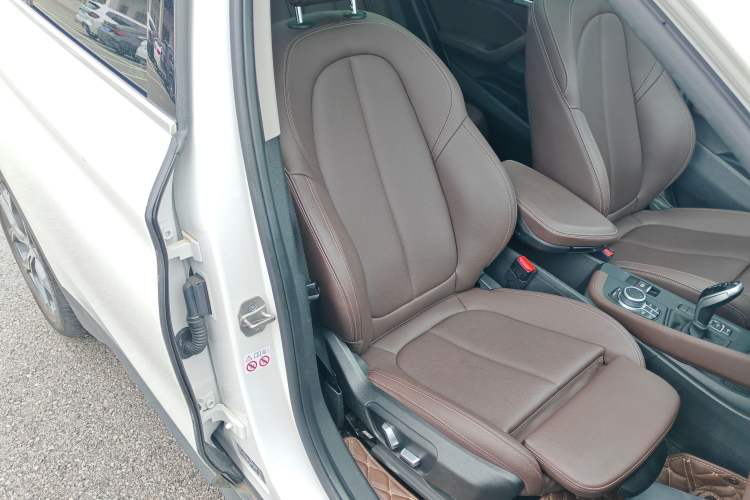 Used BMW X1 2021 Restyled sDrive25Li Leading Edition Right Front Seat