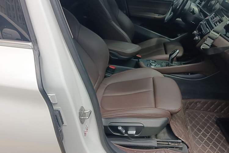 Used BMW X1 2021 sDrive25Li Leading Model Right Front Seat