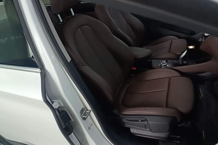 Used BMW X1 2021 sDrive20Li Fashion Model Right Front Seat