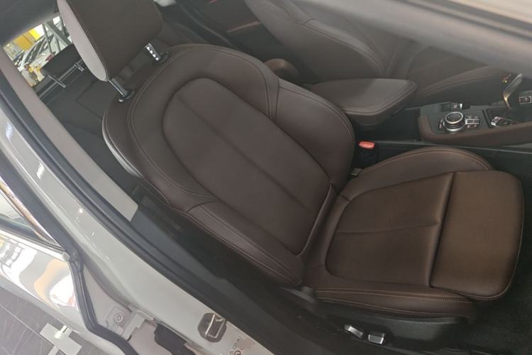 Used BMW X1 2021 Restyled sDrive25Li Leading Edition Right Front Seat
