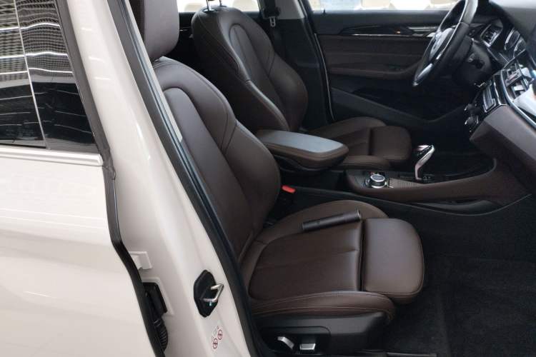 Used BMW X1 2021 Restyled sDrive25Li Leading Edition Right Front Seat