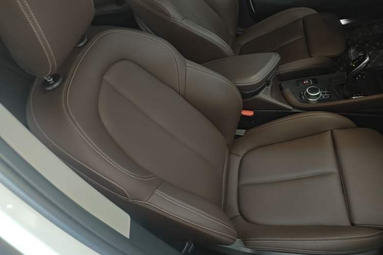 Used BMW X1 2021 Restyled sDrive25Li Leading Edition Right Front Seat