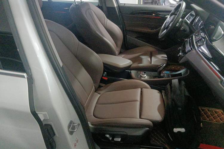 Used BMW X1 2021 sDrive25Li Leading Model Right Front Seat