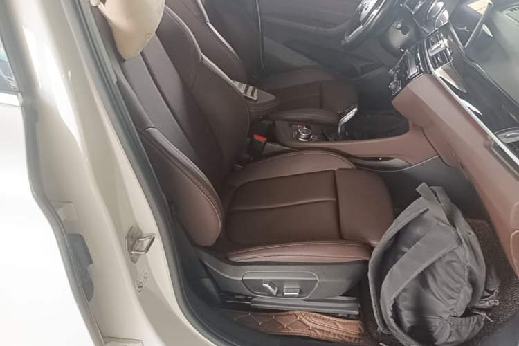 Used BMW X1 2021 sDrive25Li Leading Model Right Front Seat