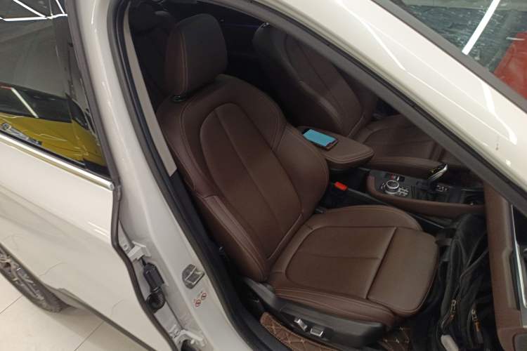 Used BMW X1 2021 Restyled sDrive25Li Leading Edition Right Front Seat