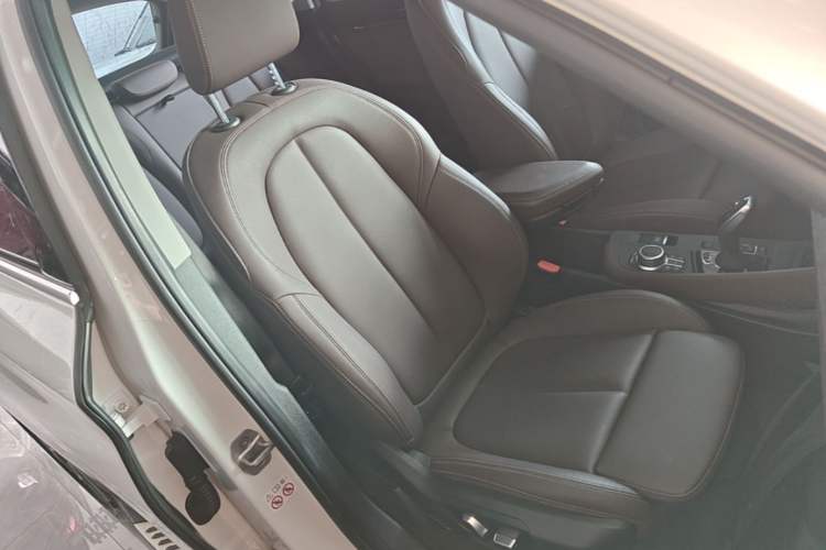 Used BMW X1 2021 Restyled sDrive25Li Leading Edition Right Front Seat