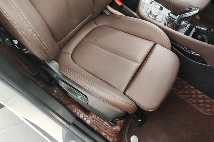 Used BMW X1 2021 sDrive20Li Premium Edition Right Front Seat